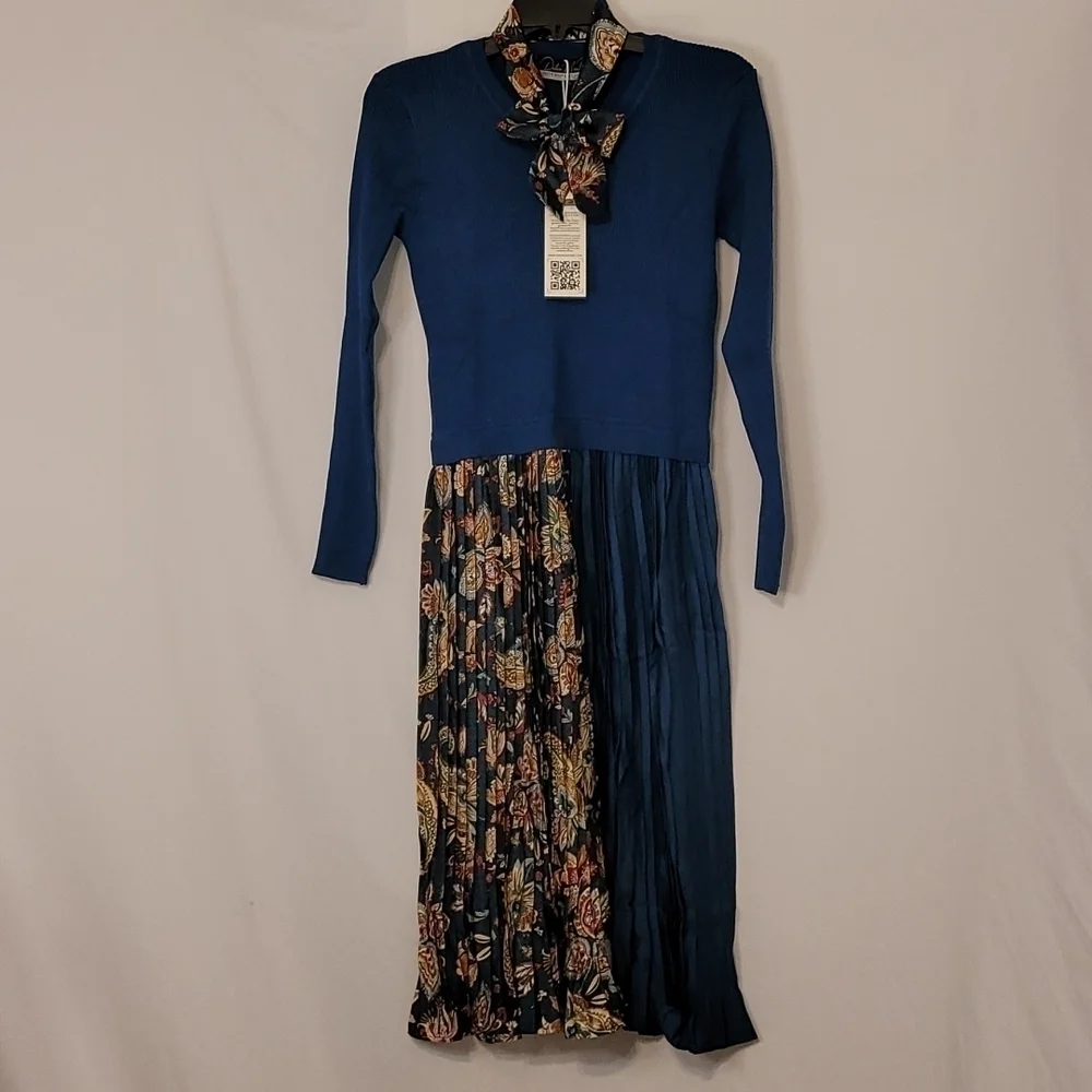 𝅺Dalia Macphee Jewel Neck Sweater Dress with Paisley Pleated Skirt